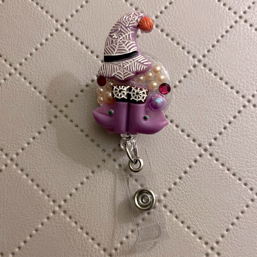 Custom badge reel